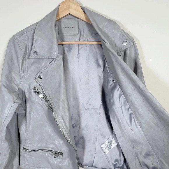 BLANKNYC | LIGHT GREY BIKER FAUX LEATHER JACKET - Picture 10 of 14